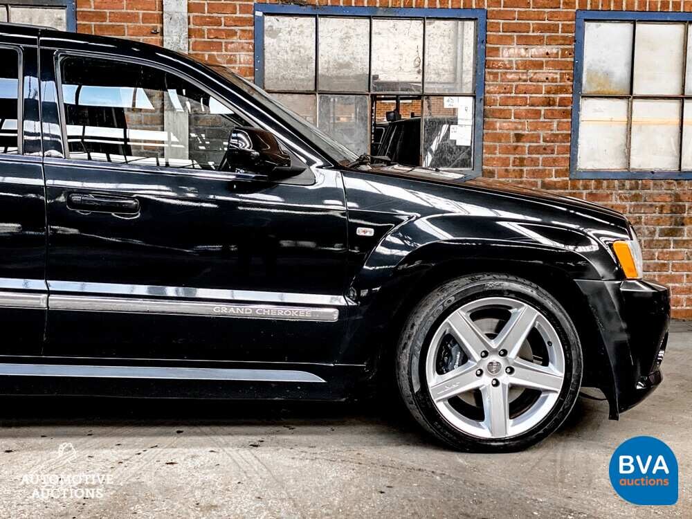 Jeep Grand Cherokee SRT6.1 V8 2007, graue Zulassung.