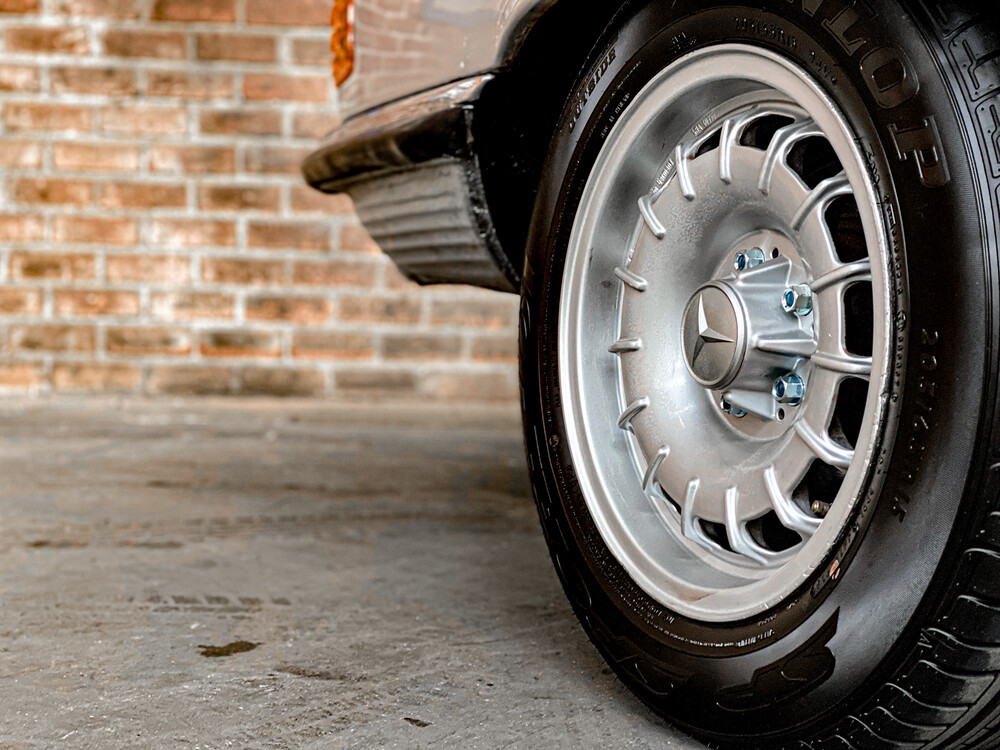 Mercedes-Benz 450SL R107 Roadster 4.5 218 PS SL-Klasse 1973, 23-YA-01.