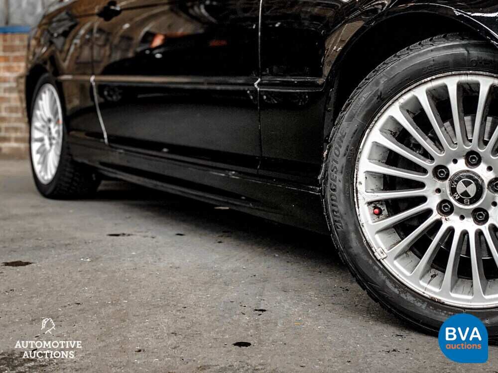 BMW 325Ci Executive Coupé 192pk 3er 2004, JK-513-X.