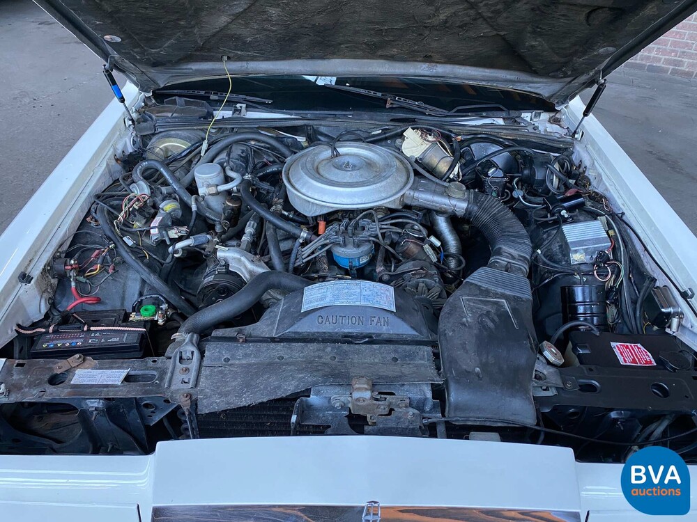 Lincoln Continental Mark VI 2D Coupé ''Bill Blass'' Edition 199PS 1982.