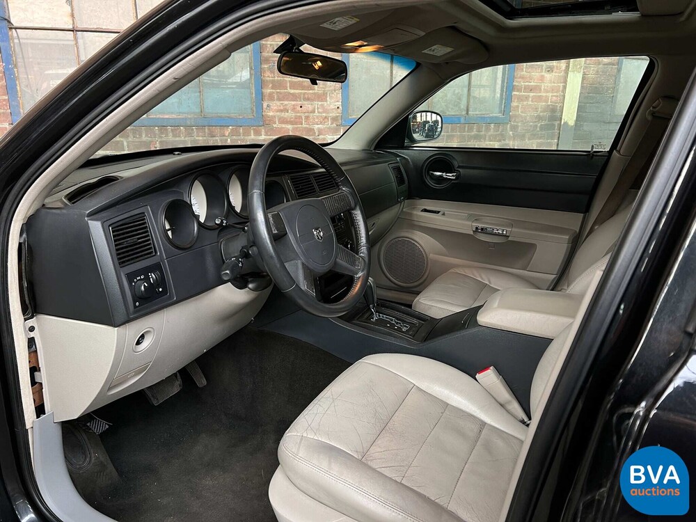 Dodge Charger 5.7 V8 Hemi 2006.