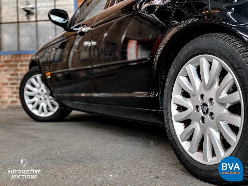 Jaguar XJ3.5 V8 Automatik 258 PS Org.NL 2004, 32-NV-FX.