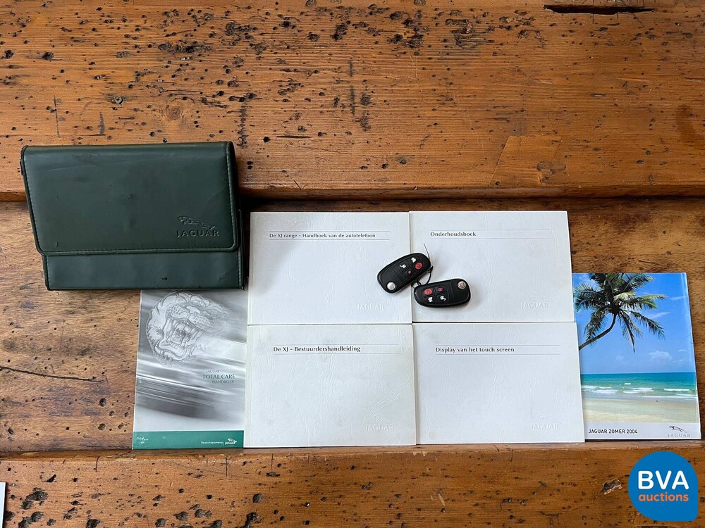 Jaguar XJ3.5 V8 Automatik 258 PS Org.NL 2004, 32-NV-FX.