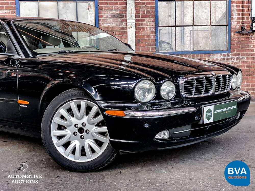 Jaguar XJ3.5 V8 Automatik 258 PS Org.NL 2004, 32-NV-FX.