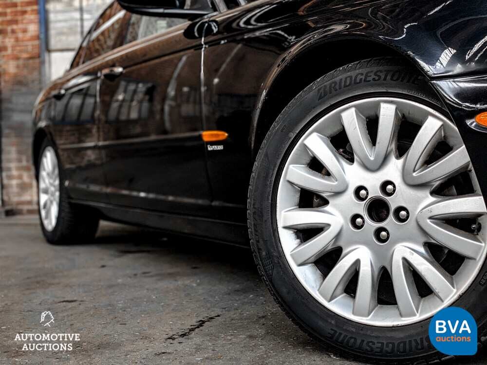 Jaguar XJ3.5 V8 Automatik 258 PS Org.NL 2004, 32-NV-FX.