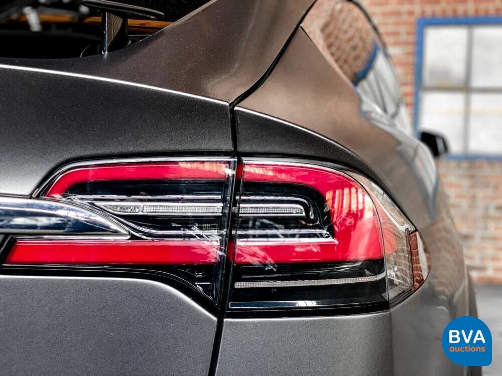 Tesla Model X 75D Base 6-Personen 333 PS 2016 - Org. NL-, ND-695-V.