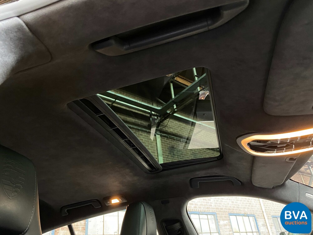 Porsche Panamera 4.8 Turbo S SportChrono 551pk 2011, XJ-976-R.