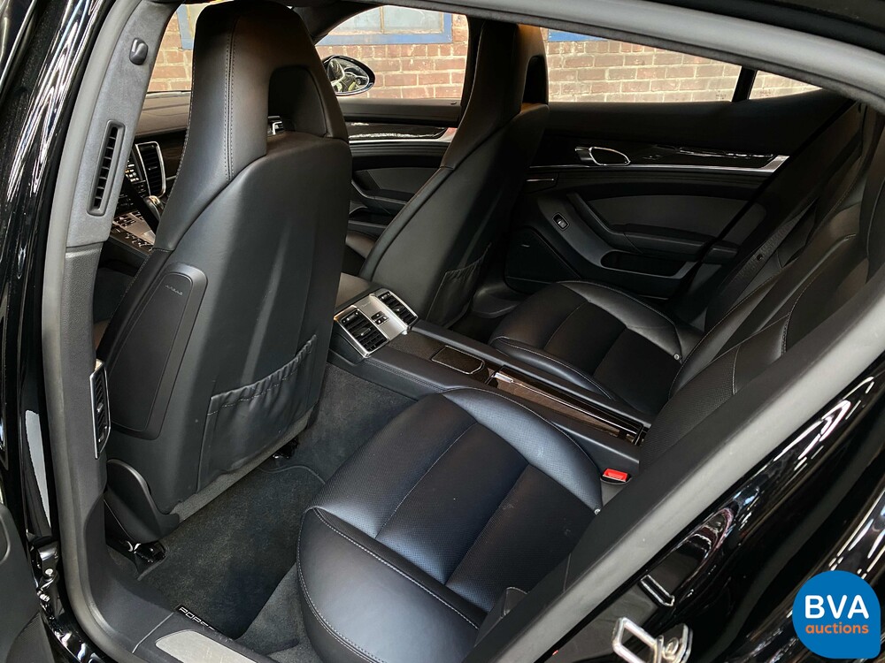 Porsche Panamera 4.8 Turbo S SportChrono 551pk 2011, XJ-976-R.