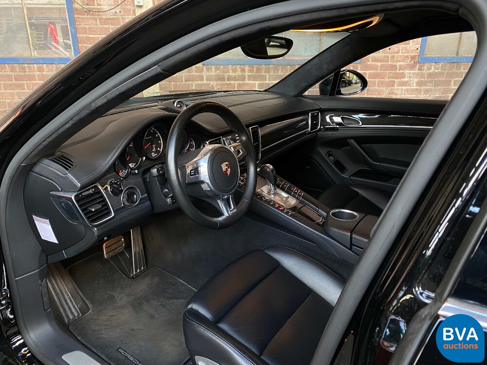 Porsche Panamera 4.8 Turbo S SportChrono 551pk 2011, XJ-976-R.