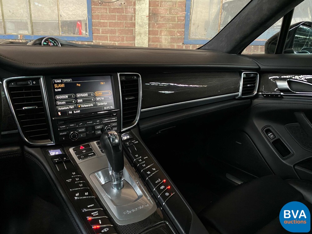 Porsche Panamera 4.8 Turbo S SportChrono 551pk 2011, XJ-976-R.
