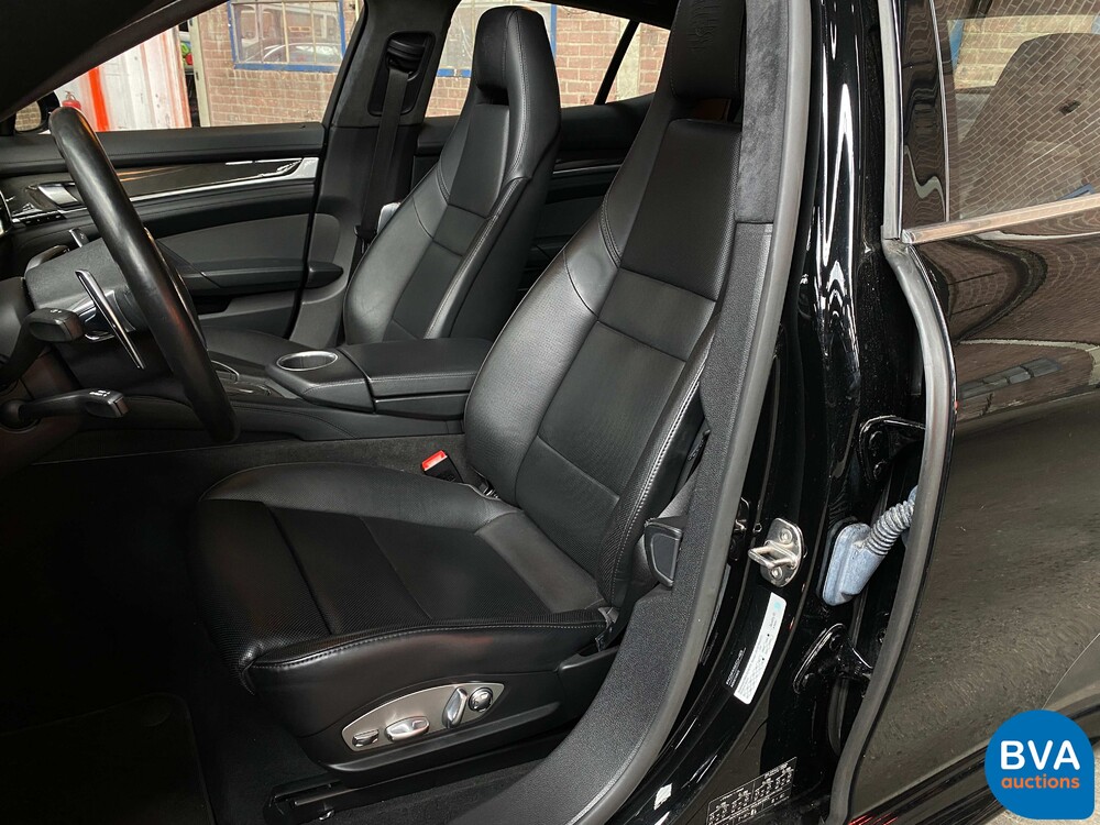 Porsche Panamera 4.8 Turbo S SportChrono 551pk 2011, XJ-976-R.