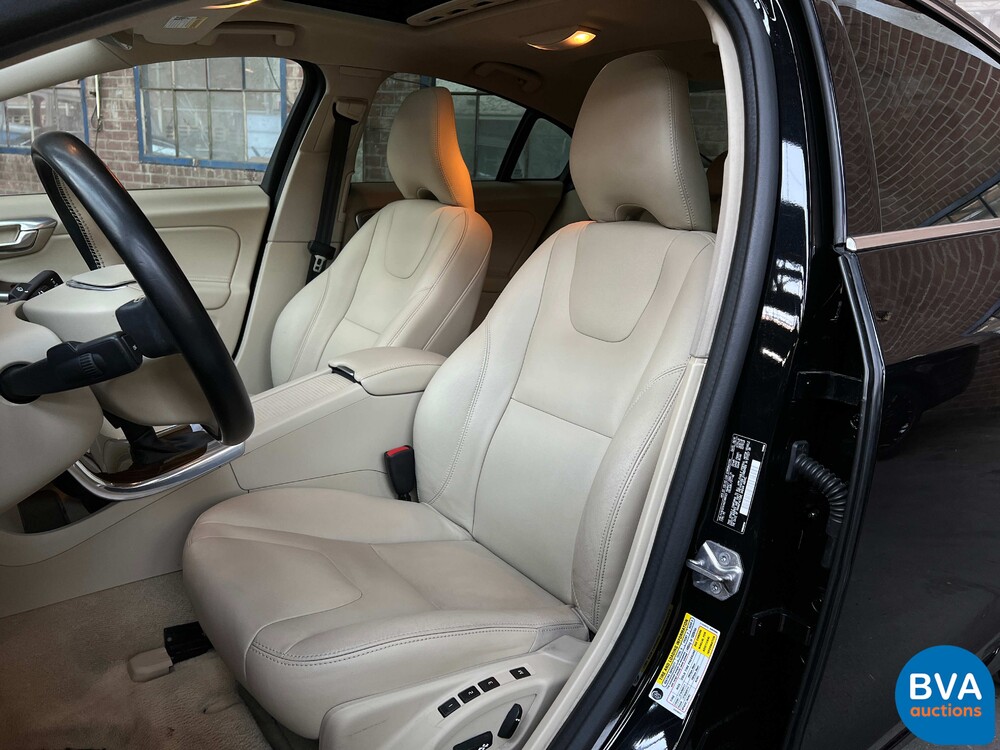 Volvo S60 2.5 t AWD Premier 254 PS 2016, N-372-NJ.