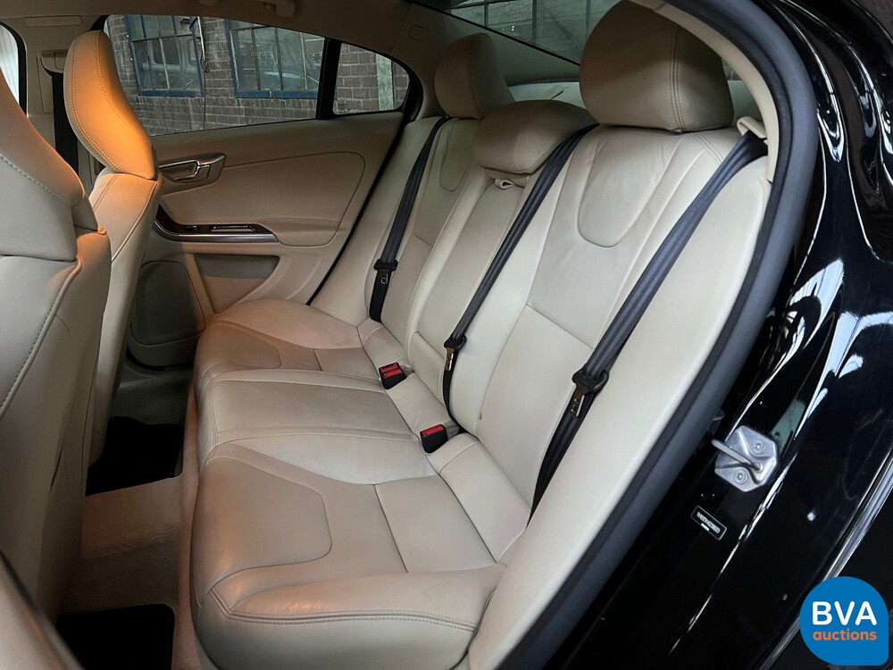 Volvo S60 2.5 t AWD Premier 254 PS 2016, N-372-NJ.