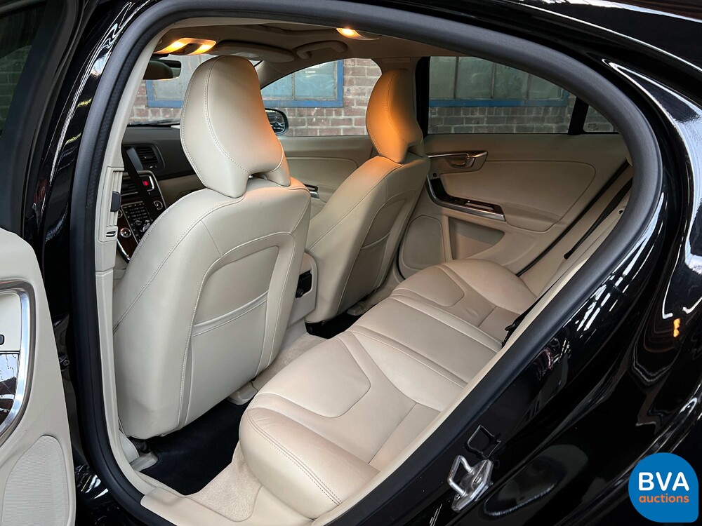 Volvo S60 2.5 t AWD Premier 254 PS 2016, N-372-NJ.