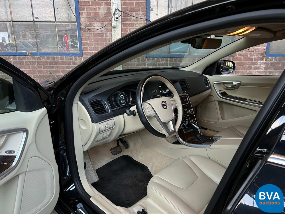 Volvo S60 2.5 t AWD Premier 254 PS 2016, N-372-NJ.