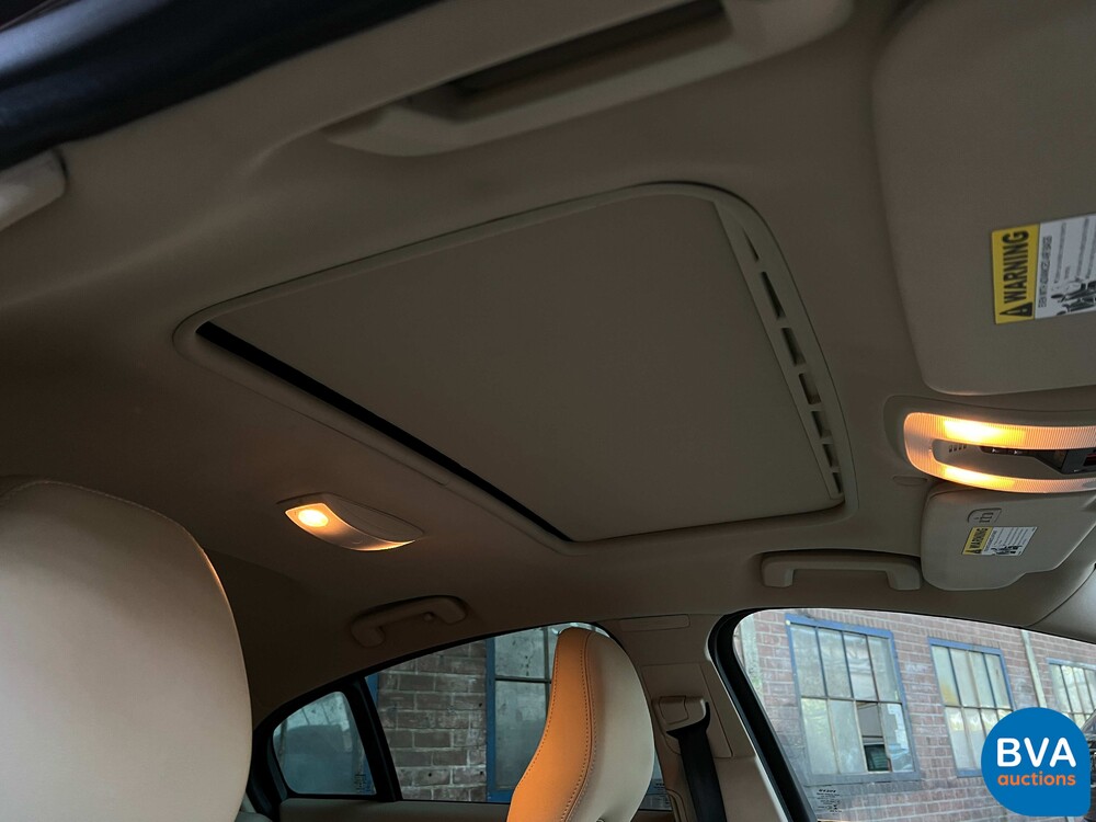 Volvo S60 2.5 t AWD Premier 254 PS 2016, N-372-NJ.