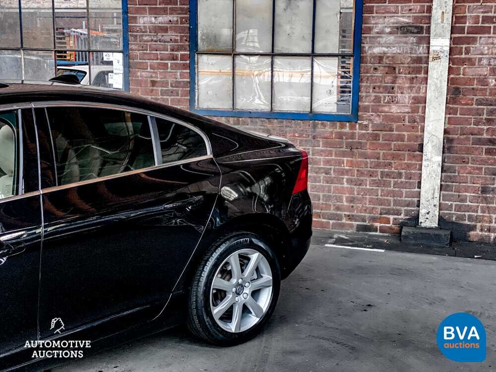Volvo S60 2.5 t AWD Premier 254 PS 2016, N-372-NJ.