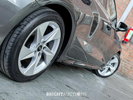 Audi A3 Sportback 35 TFSI S edition 150pk 2020 (origineel-NL), J-090-XS