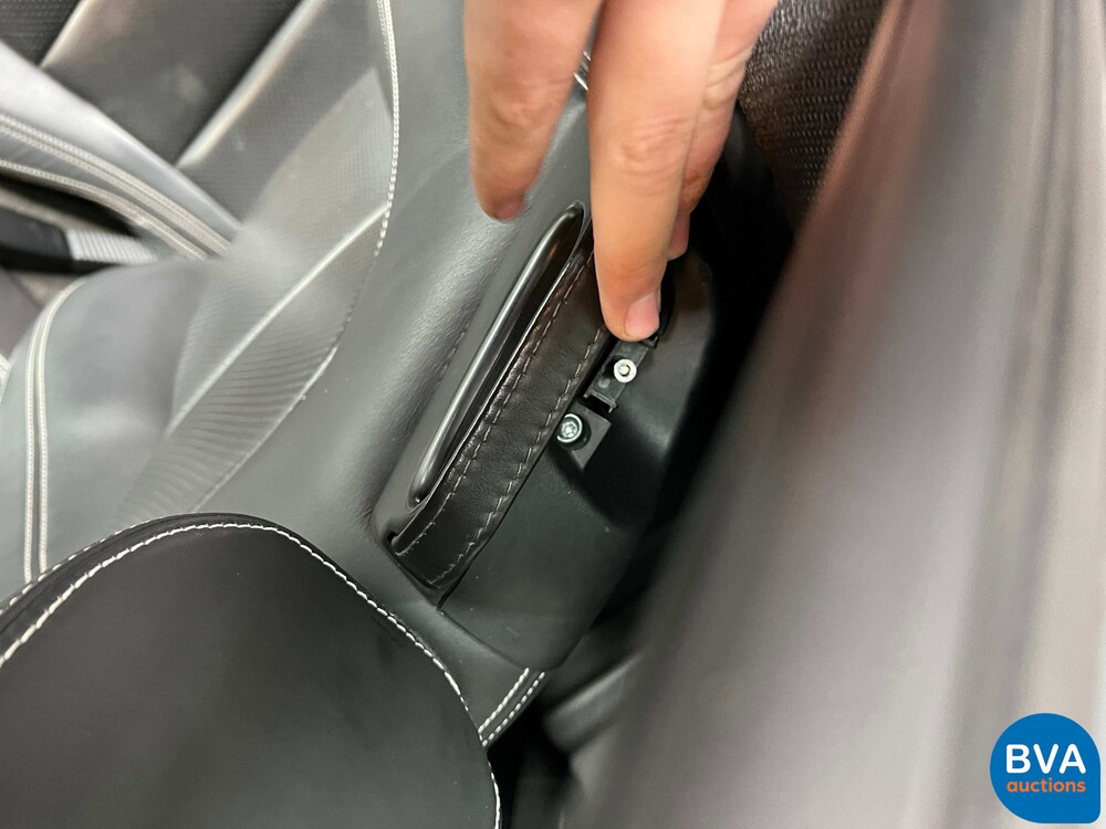 Jaguar XK5.0 V8 Coupé Portfolio 385PS 2009 -Org. NL-, 99-HRN-3.