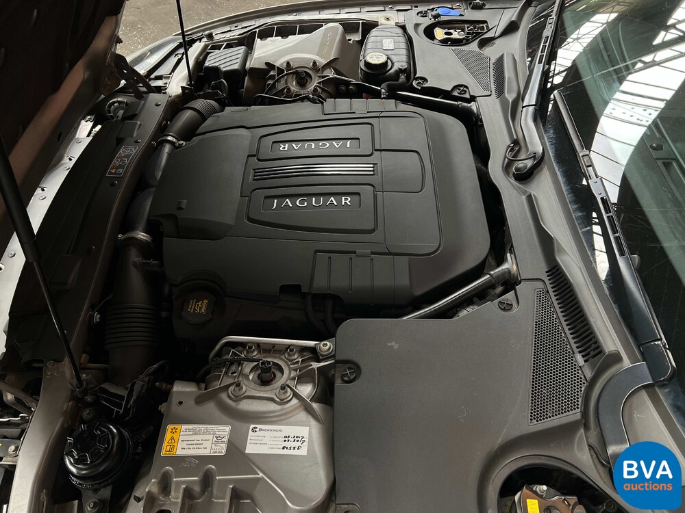 Jaguar XK5.0 V8 Coupé Portfolio 385PS 2009 -Org. NL-, 99-HRN-3.