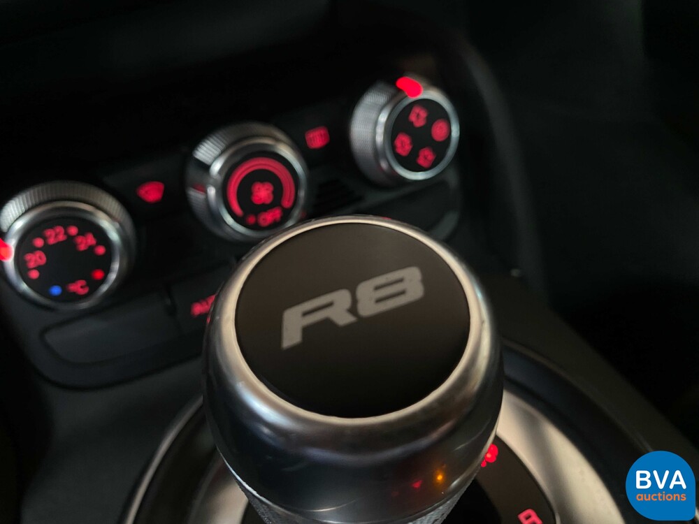 Audi R8 4.2 V8 FSI Quatrro 420 PS 2008, 32-RBK-1.