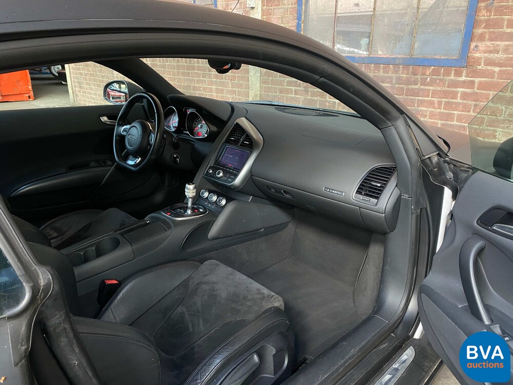 Audi R8 4.2 V8 FSI Quatrro 420 PS 2008, 32-RBK-1.