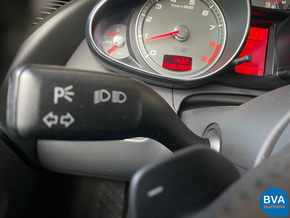 Audi R8 4.2 V8 FSI Quatrro 420 PS 2008, 32-RBK-1.