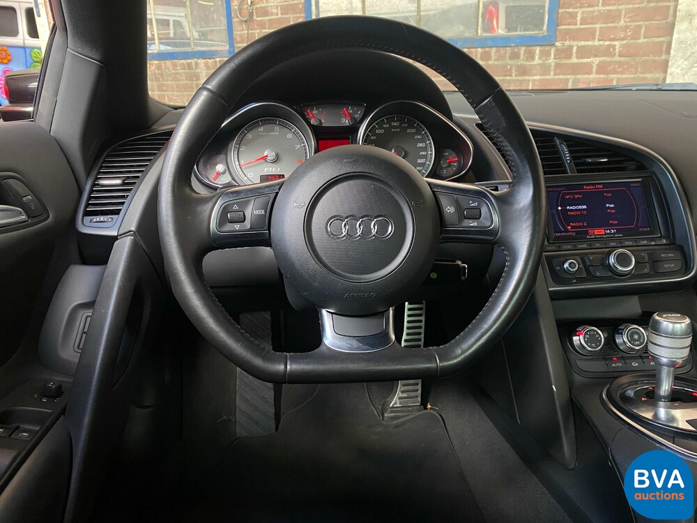 Audi R8 4.2 V8 FSI Quatrro 420 PS 2008, 32-RBK-1.