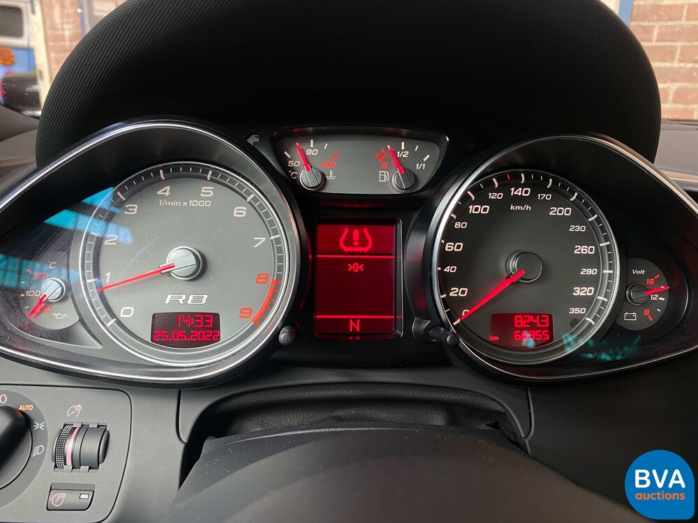 Audi R8 4.2 V8 FSI Quatrro 420 PS 2008, 32-RBK-1.