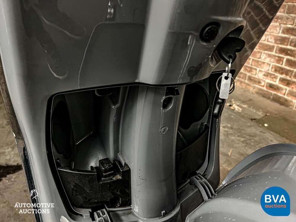 Vespa Sprint Snorscooter 4T Nardo grau 2018, DRJ-93-T.