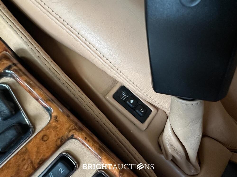 Rolls-Royce Corniche V 6.75 V8 Cabriolet 329hp 2000 Cabrio (1 von 374 weltweit), 91-HF-TP