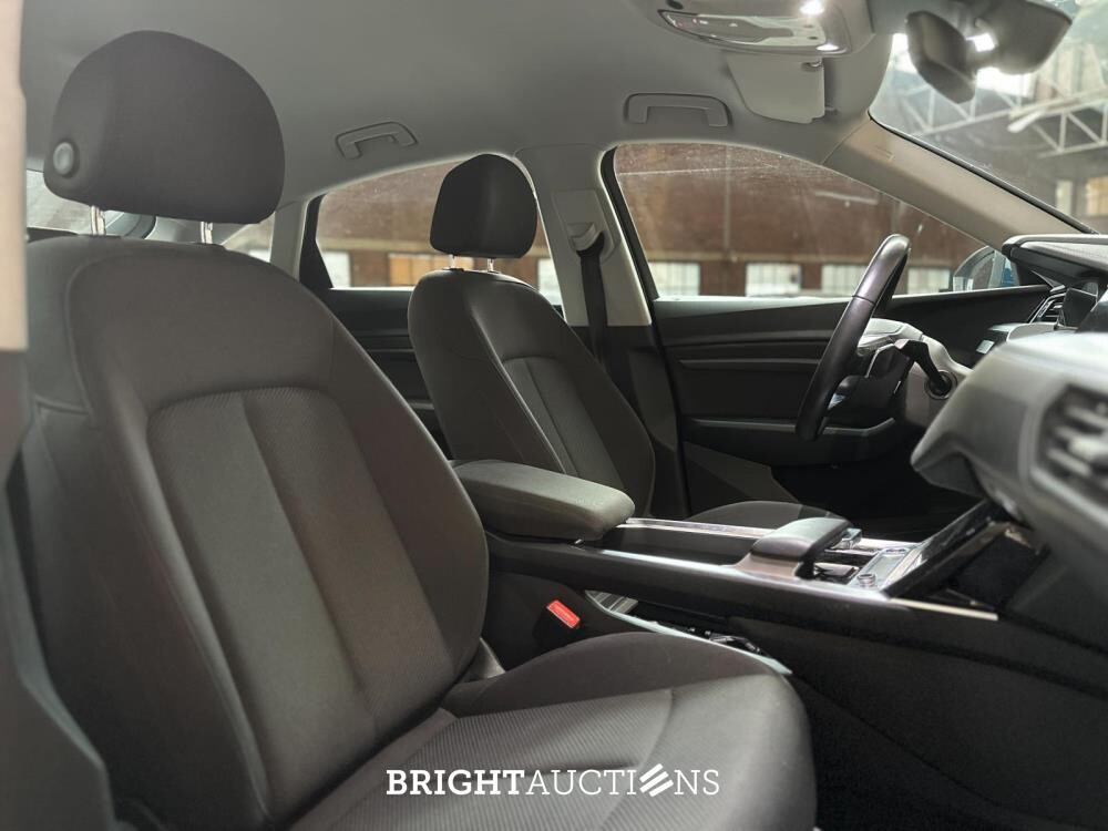 Audi E-tron Sportback 50 quattro edition 71 kWh 313pk 2020 (Origineel-NL), K-130-HS