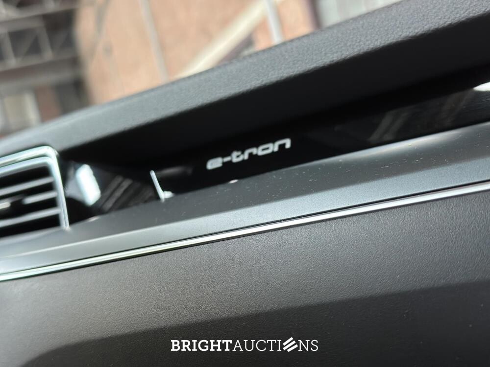 Audi E-tron Sportback 50 quattro edition 71 kWh 313pk 2020 (Origineel-NL), K-130-HS