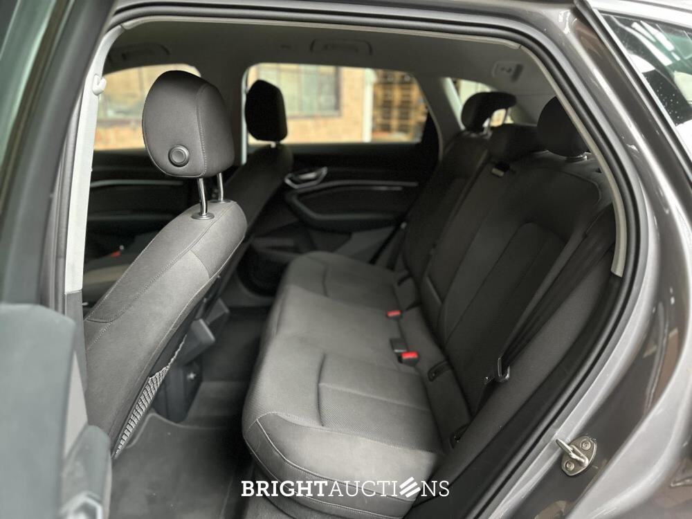 Audi E-tron 50 quattro Business edition 71 kWh 313pk 2020 (Origineel-NL), K-238-JJ