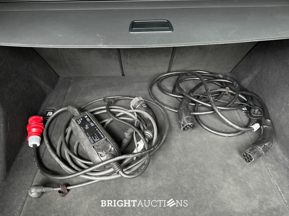 Audi E-tron 50 quattro Business edition 71 kWh 313pk 2020 (Origineel-NL), K-238-JJ