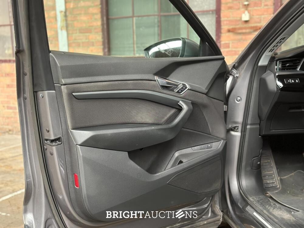 Audi E-tron 50 quattro Business edition 71 kWh 313pk 2020 (Origineel-NL), K-238-JJ