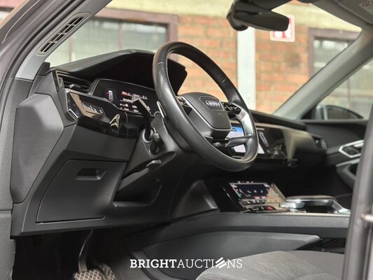 Audi E-tron 50 quattro Business edition 71 kWh 313pk 2020 (Origineel-NL+1e eigenaar), K-238-JJ