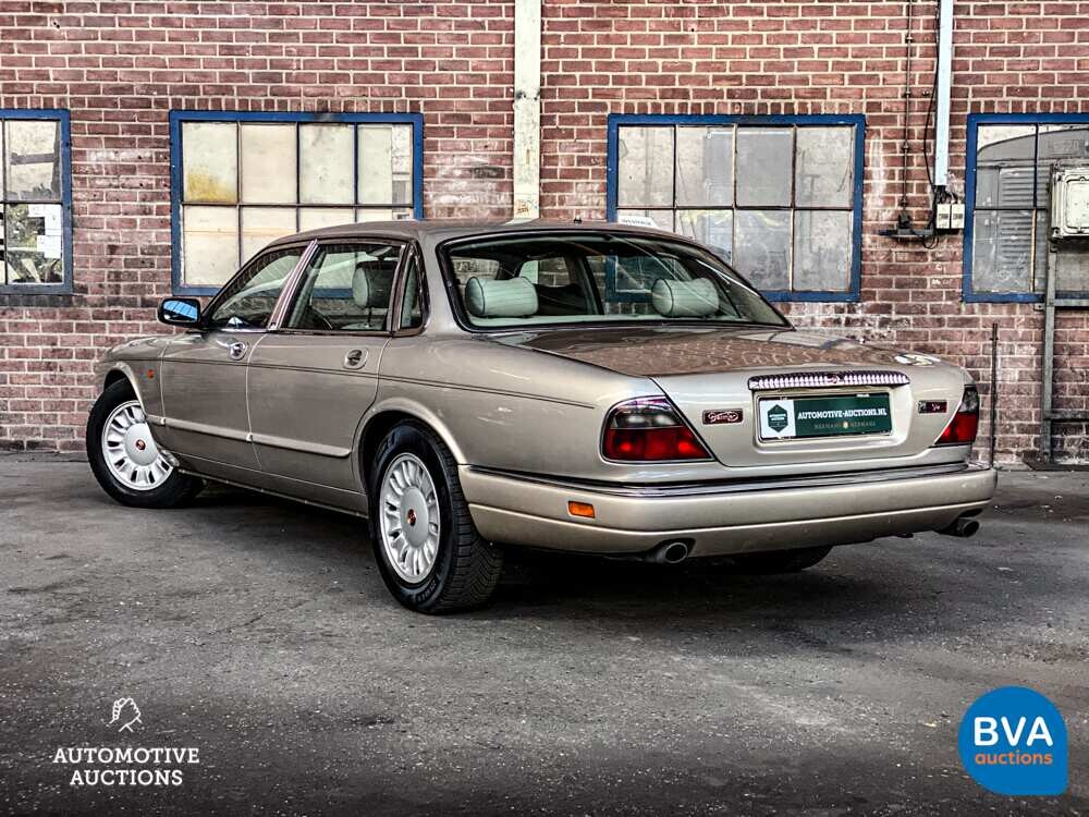 Daimler Six 4.0 LWB 241pk 1997 -Org. NL-, RB-TL-96