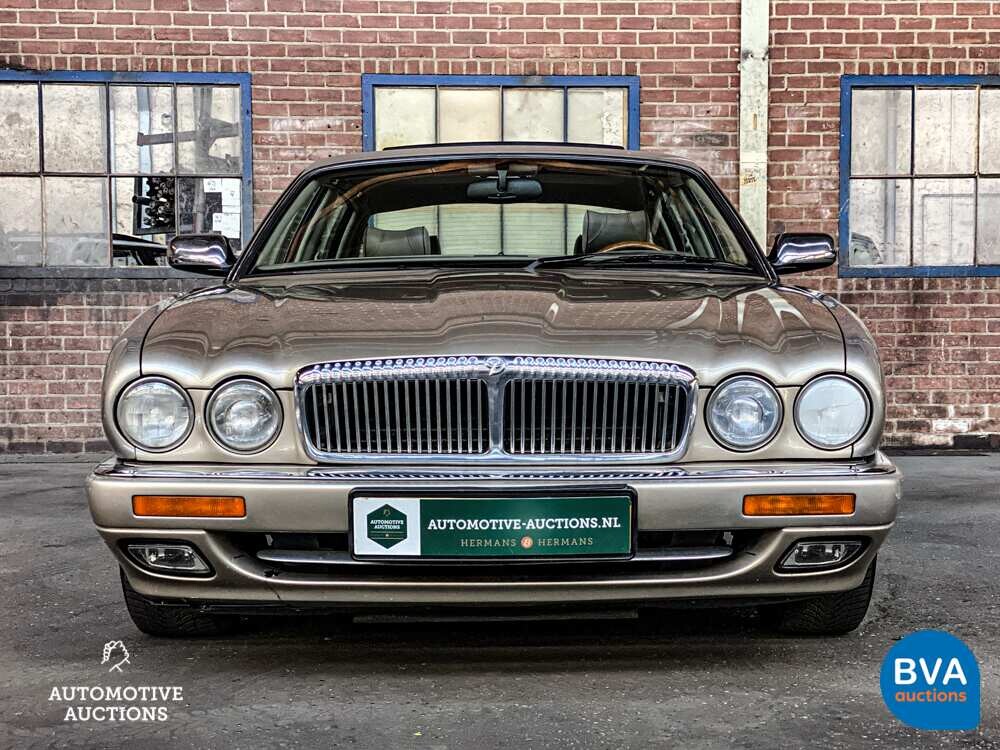 Daimler Six 4.0 LWB 241pk 1997 -Org. NL-, RB-TL-96