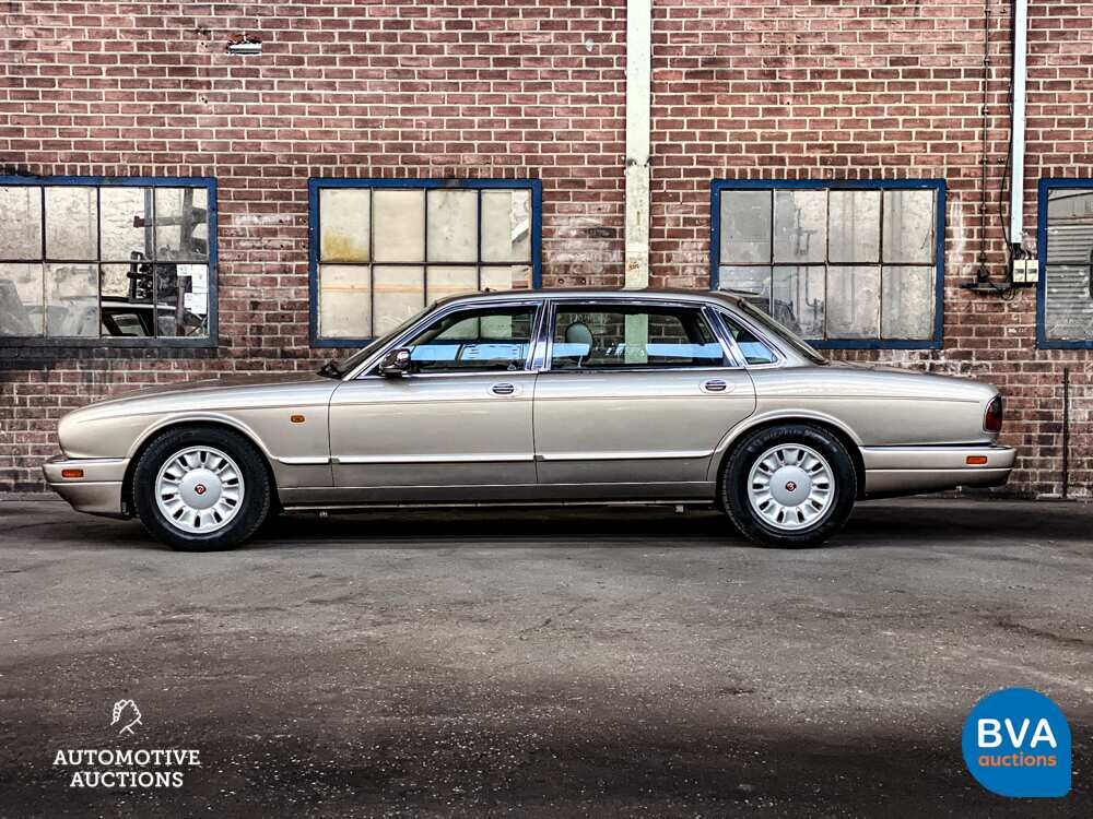 Daimler Six 4.0 LWB 241pk 1997 -Org. NL-, RB-TL-96