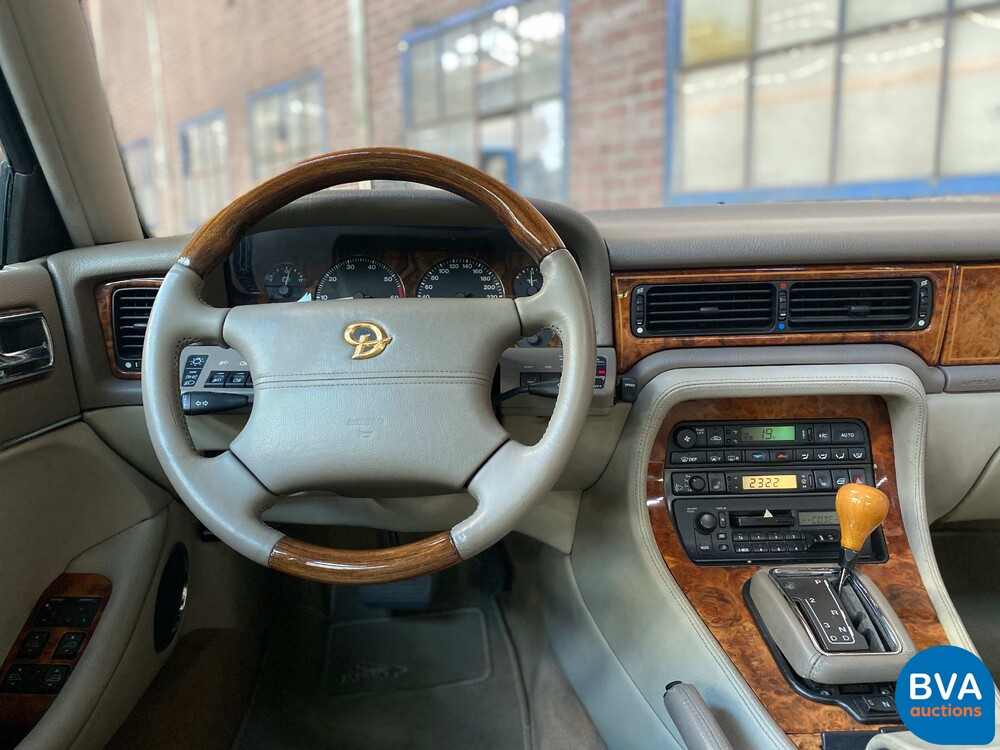 Daimler Six 4.0 LWB 241pk 1997 -Org. NL-, RB-TL-96