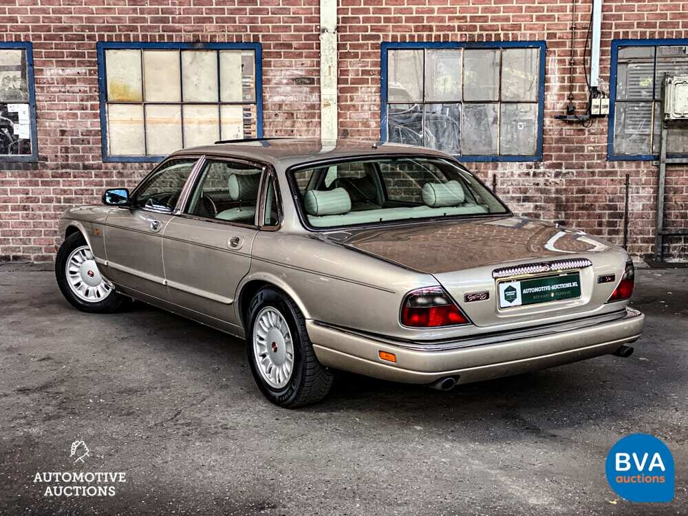 Daimler Six 4.0 LWB 241pk 1997 -Org. NL-, RB-TL-96