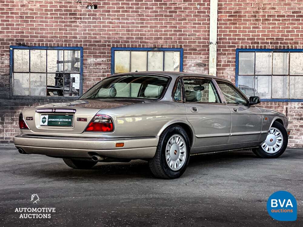 Daimler Six 4.0 LWB 241pk 1997 -Org. NL-, RB-TL-96