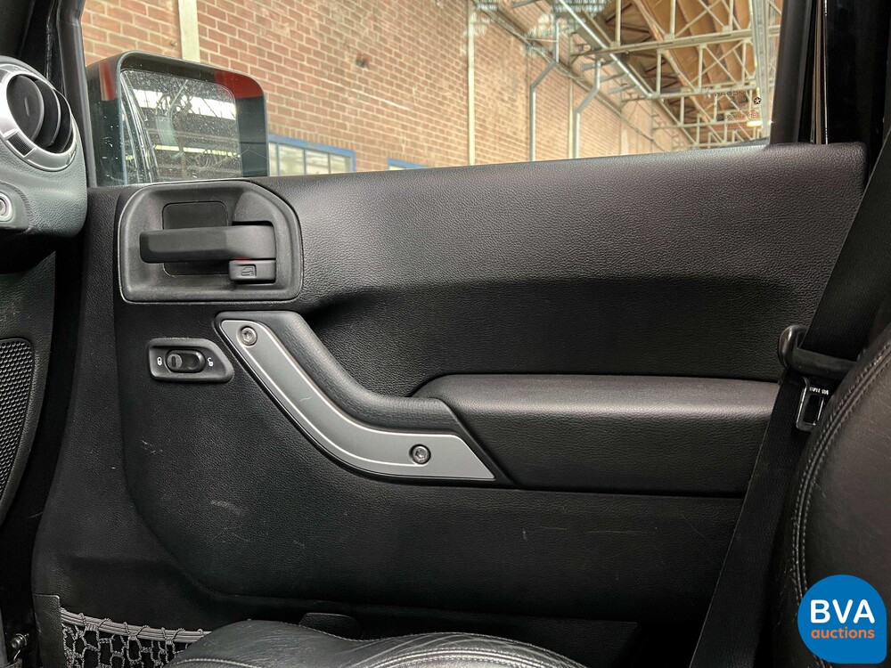 Jeep Wrangler Unlimited 3.6 V6 Sahara 284pk 2012, K-556-RT