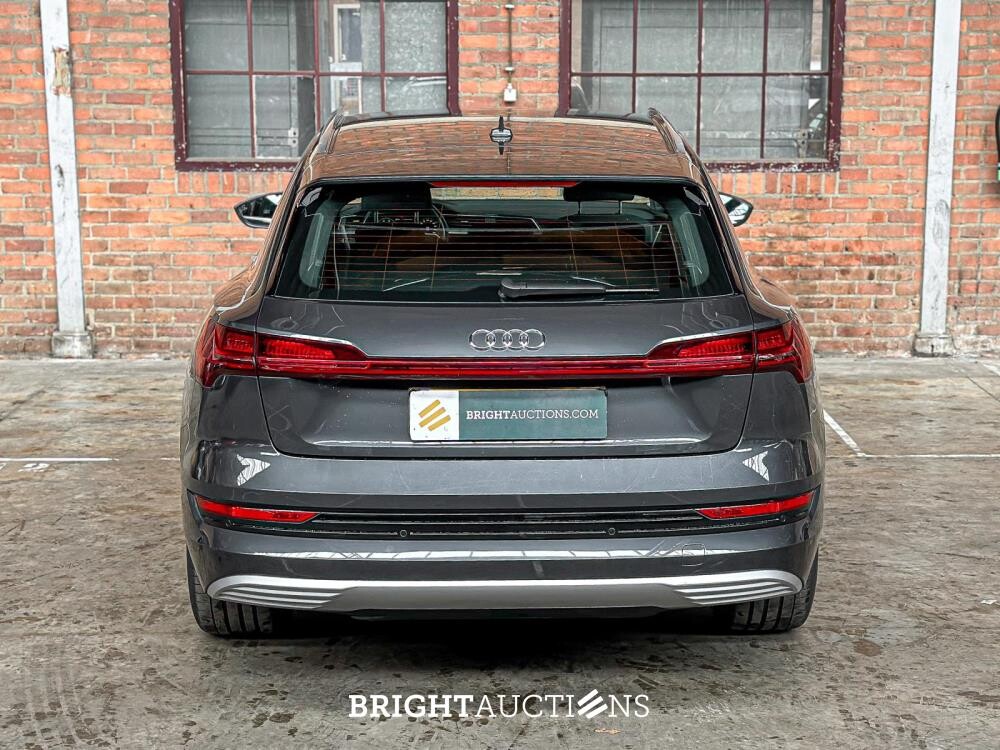 Audi E-tron 50 quattro Business edition 71 kWh 313pk 2020 (Origineel-NL+ 1e eigenaar), J-695-PX