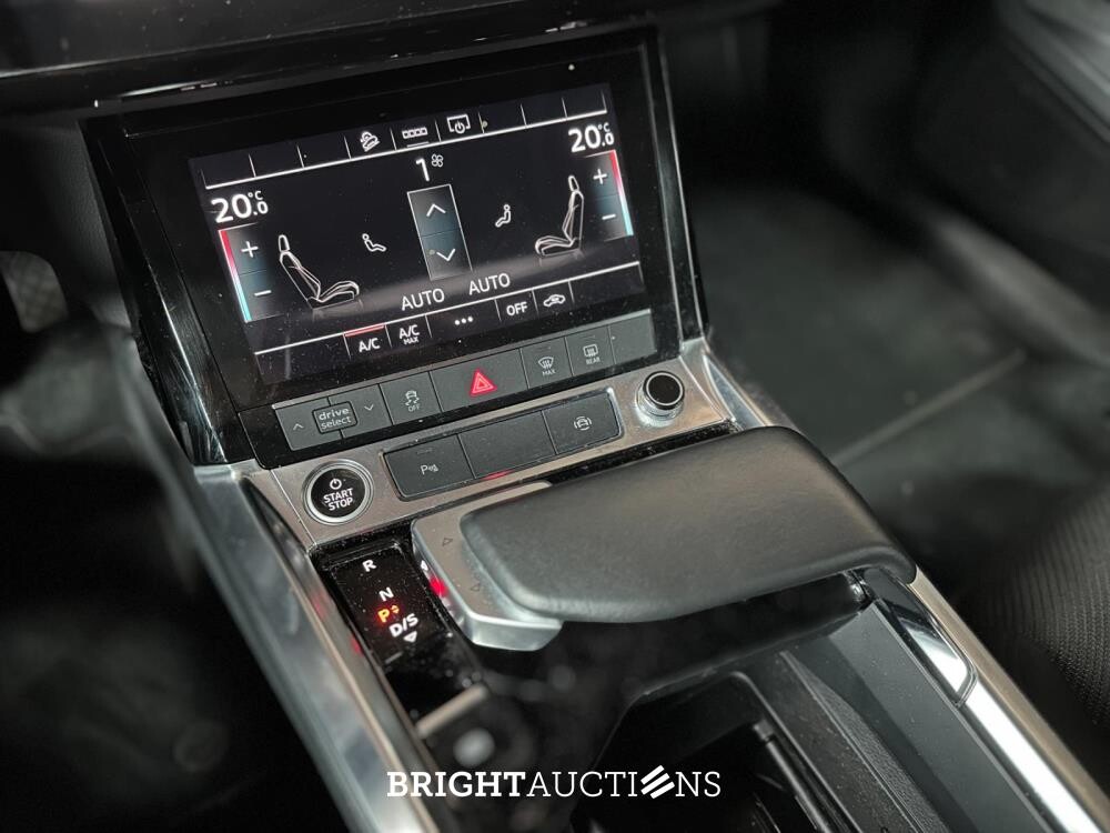Audi E-tron 50 Quattro edition 71kWh 313pk 2020 (origineel-NL+ 1e eigenaar), J-109-NJ