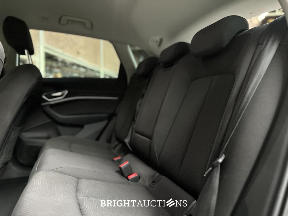 Audi E-tron 50 Quattro edition 71kWh 313pk 2020 (origineel-NL+ 1e eigenaar), J-109-NJ