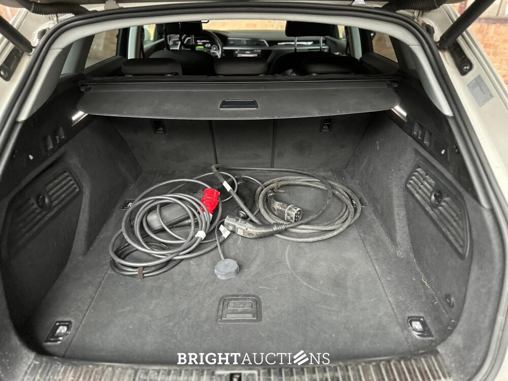 Audi E-tron 50 Quattro edition 71kWh 313pk 2020 (origineel-NL+ 1e eigenaar), J-109-NJ