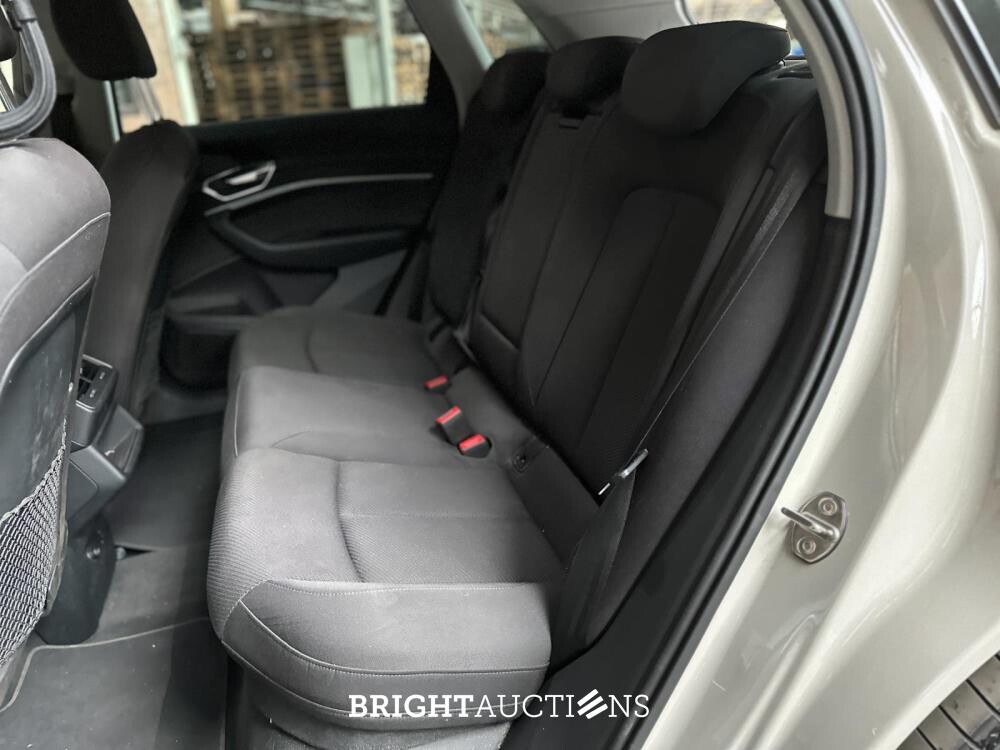 Audi E-tron 50 Quattro edition 71kWh 313pk 2020 (origineel-NL+ 1e eigenaar), J-109-NJ