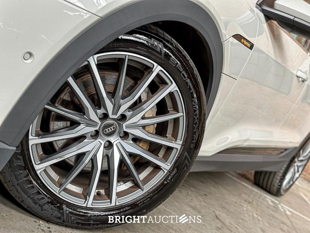 Audi E-tron 50 Quattro edition 71kWh 313pk 2020 (origineel-NL+ 1e eigenaar), J-109-NJ